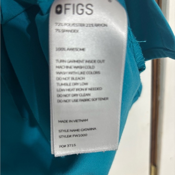 FIGS Catarina Scrub Top Teal Size S Medical Solid Polyester Rayon Spandex Top - Picture 6 of 6